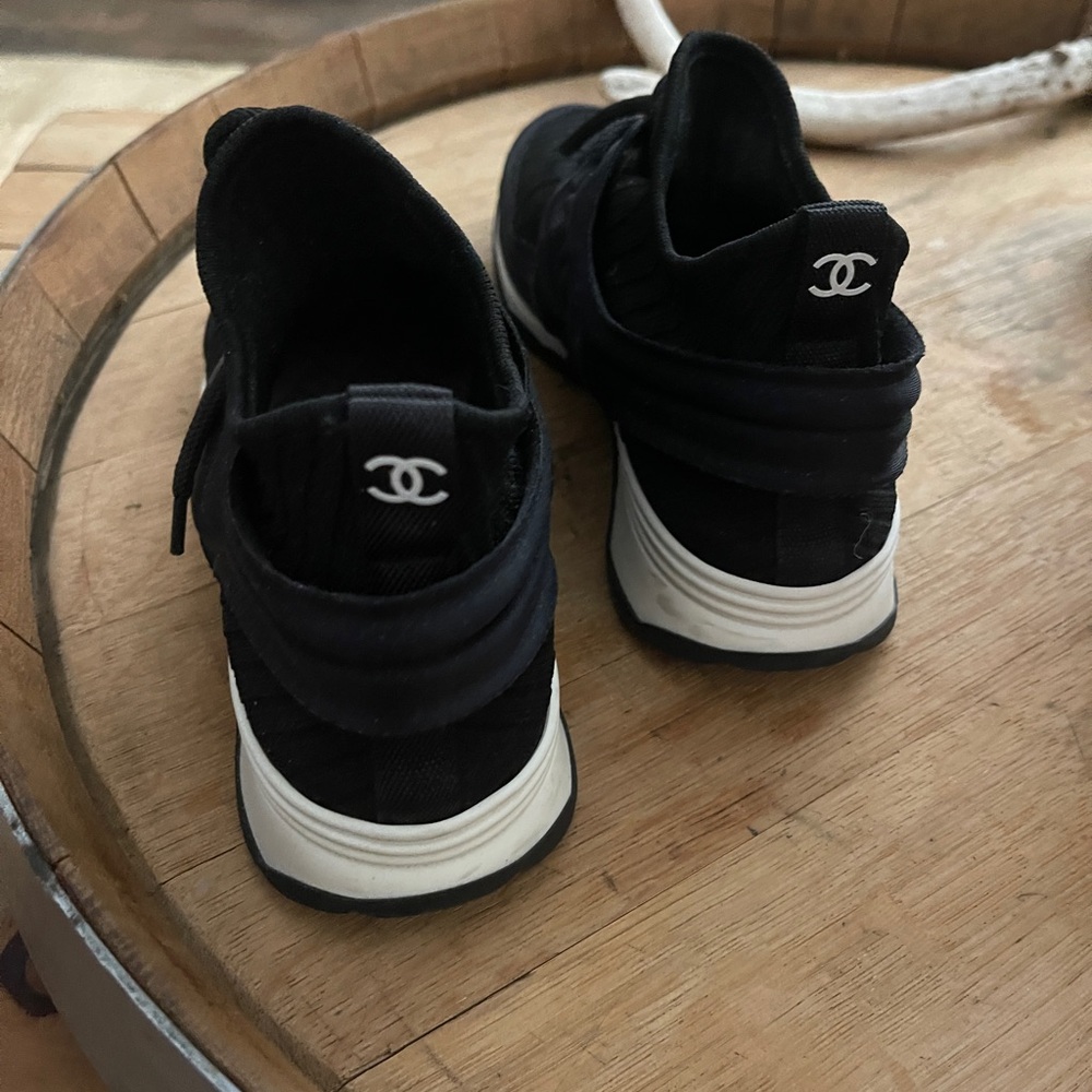 CHANEL sneakers - Picture 6 of 11